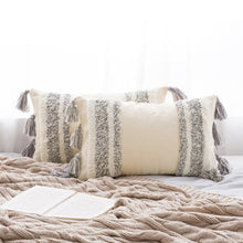 Laden Sie das Bild in den Galerie-Viewer, Frien Cushion Shell Canvas Throw Pillow Tufted Pillow
