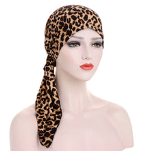 Charger l&#39;image dans la galerie, Curved Tail Turban Hat Flower