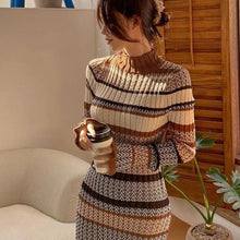 Charger l&#39;image dans la galerie, Autumn And Winter Retro Mixed Color Stripe Long Dress