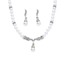 Charger l&#39;image dans la galerie, Angel Wing Pearl Necklace Earring Set for Occasions