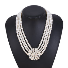 Cargar imagen en el visor de la galería, Rhinestone Pearl Snowflake Necklace And Earring Set