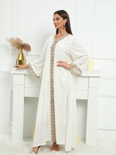 Cargar imagen en el visor de la galería, Bronzing V Neck Abbaya Kaftan Dress, Elegant Ankle Length Love Sleeve