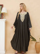 Charger l&#39;image dans la galerie, Allover Print Long Sleeve Abbaya, Elegant Embroidered Maxi Length Kaftan