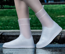 Load image into Gallery viewer, Waterproof And Non-slip Silicone Shoe Covers