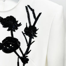 Charger l'image dans la galerie, Star Fashion Heavy Industry Three-dimensional Flowers Bead Long Sleeve Dress