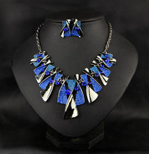 Charger l&#39;image dans la galerie, Metal Geometric Shape Rhinestone Earring Necklace