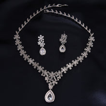 Charger l&#39;image dans la galerie, Crystal Earring Necklace Two Piece Set for occasions