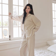 Cargar imagen en el visor de la galería, Velvet Pajamas Women's Long Sleeve Solid Color Cardigan Pyjama Suit