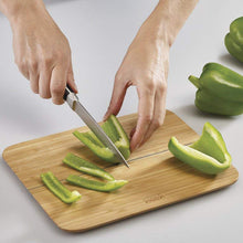 Laden Sie das Bild in den Galerie-Viewer, High quality bamboo cutting board for your kitchen