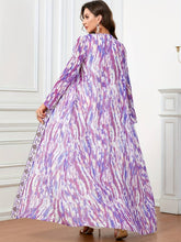 Charger l&#39;image dans la galerie, Elegant Two-piece Abbaya Set, All over Print Open Front Coverup &amp; Embroidered V-neck Maxi