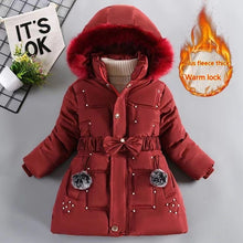 Laden Sie das Bild in den Galerie-Viewer, Fashion Velvet Padded Thickened Coat Western Style Medium And Large Children