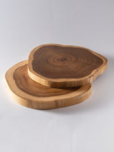 Load image into Gallery viewer, Wooden stump shaped cutting board