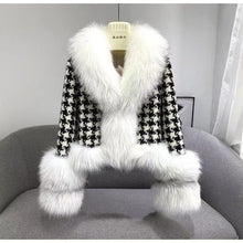 Cargar imagen en el visor de la galería, Fur Coat Women&#39;s Short Houndstooth Fur Collar Silver Fox Fur Jacket