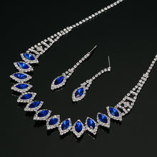 Charger l&#39;image dans la galerie, Japanese and Korean Bride Necklace and Earring Set