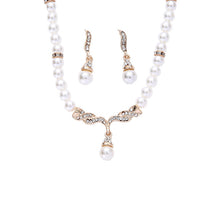 Charger l&#39;image dans la galerie, Angel Wing Pearl Necklace Earring Set for Occasions