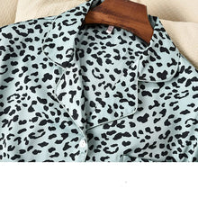 Charger l&#39;image dans la galerie, Leopard Print Women Pyjama Set Ice Silk Soft Touch Long Sleeve