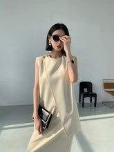 Cargar imagen en el visor de la galería, Elegant Beige Two-Piece Set for Women, Irregular Sleeveless Vest Top and High Waisted Skirt