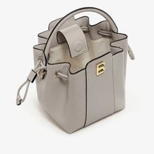 Cargar imagen en el visor de la galería, HANDBAG BUCKET RETRO CLASSIC CASUAL STYLE TRENDING  DESIGNE PURSE