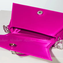 Cargar imagen en el visor de la galería, Rhinestone Heart Shaped Satin Handbags and Purses