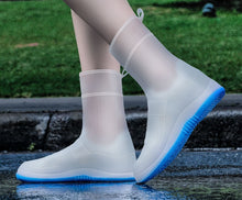 Load image into Gallery viewer, Waterproof And Non-slip Silicone Shoe Covers