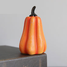 Cargar imagen en el visor de la galería, New Halloween Pumpkin Lantern Simulation Pumpkin LED Candle Lamp Resin Luminous Pumpkin