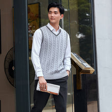Cargar imagen en el visor de la galería, V-neck Vest Twisted Pullover Sweater Men&#39;s Vest
