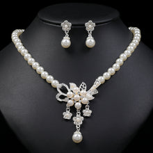 Charger l&#39;image dans la galerie, Pearl Flower Necklace Earring Set for Occasions