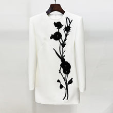 Charger l'image dans la galerie, Star Fashion Heavy Industry Three-dimensional Flowers Bead Long Sleeve Dress