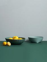 Laden Sie das Bild in den Galerie-Viewer, Made Of Camellia Bowl French Designer Creative Tableware