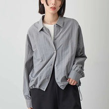 Laden Sie das Bild in den Galerie-Viewer, Japanese Style Solid Color Cardigan Shirt Women