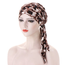 Charger l&#39;image dans la galerie, Curved Tail Turban Hat Flower