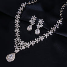 Charger l&#39;image dans la galerie, Crystal Earring Necklace Two Piece Set for occasions