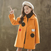 Cargar imagen en el visor de la galería, Girls Padded Lapel Color Matching Polka Dot Woolen Coat