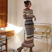 Charger l&#39;image dans la galerie, Autumn And Winter Retro Mixed Color Stripe Long Dress