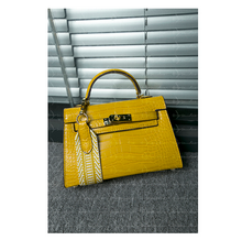 Charger l&#39;image dans la galerie, Handbag shoulder slung classic fashion handbag