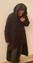 Laden Sie das Bild in den Galerie-Viewer, Fabioogo Black Long Wool Pullover