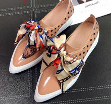 Cargar imagen en el visor de la galería, Pot polka dot women&#39;s bowtie loafer lace up pointed toe cow leather flat shoes - FUCHEETAH