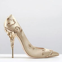 Cargar imagen en el visor de la galería, Silk Women Pumps Leaves Heel Rhinestone Flower Shoes - FUCHEETAH