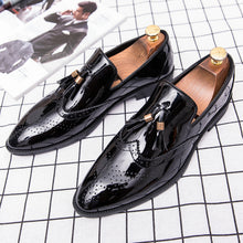 Laden Sie das Bild in den Galerie-Viewer, Men&#39;s Footwear Fashion Patent Leather Shoes Brand Gold Driving shoes - FUCHEETAH