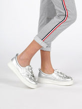 Cargar imagen en el visor de la galería, SWEET Women&#39;s slip on sneakers - FUCHEETAH