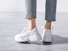 Cargar imagen en el visor de la galería, Full grain leather platform streetwear lace up round toe white sneakers