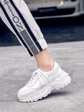 Cargar imagen en el visor de la galería, Full grain leather platform streetwear lace up round toe white sneakers