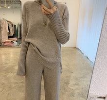 Cargar imagen en el visor de la galería, Thicken Knitted 2 Pieces Set Turtleneck tracksuit Set