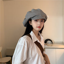 Charger l&#39;image dans la galerie, Women Black Plaid Big Casual Berets Hat Round Dome