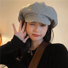 Charger l&#39;image dans la galerie, Women Black Plaid Big Casual Berets Hat Round Dome